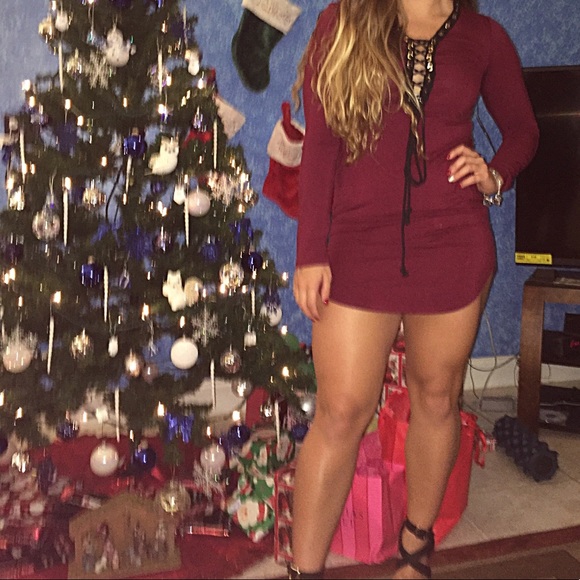 Long sleeve bodycon dress with lace up detail - Picture 5 of 5